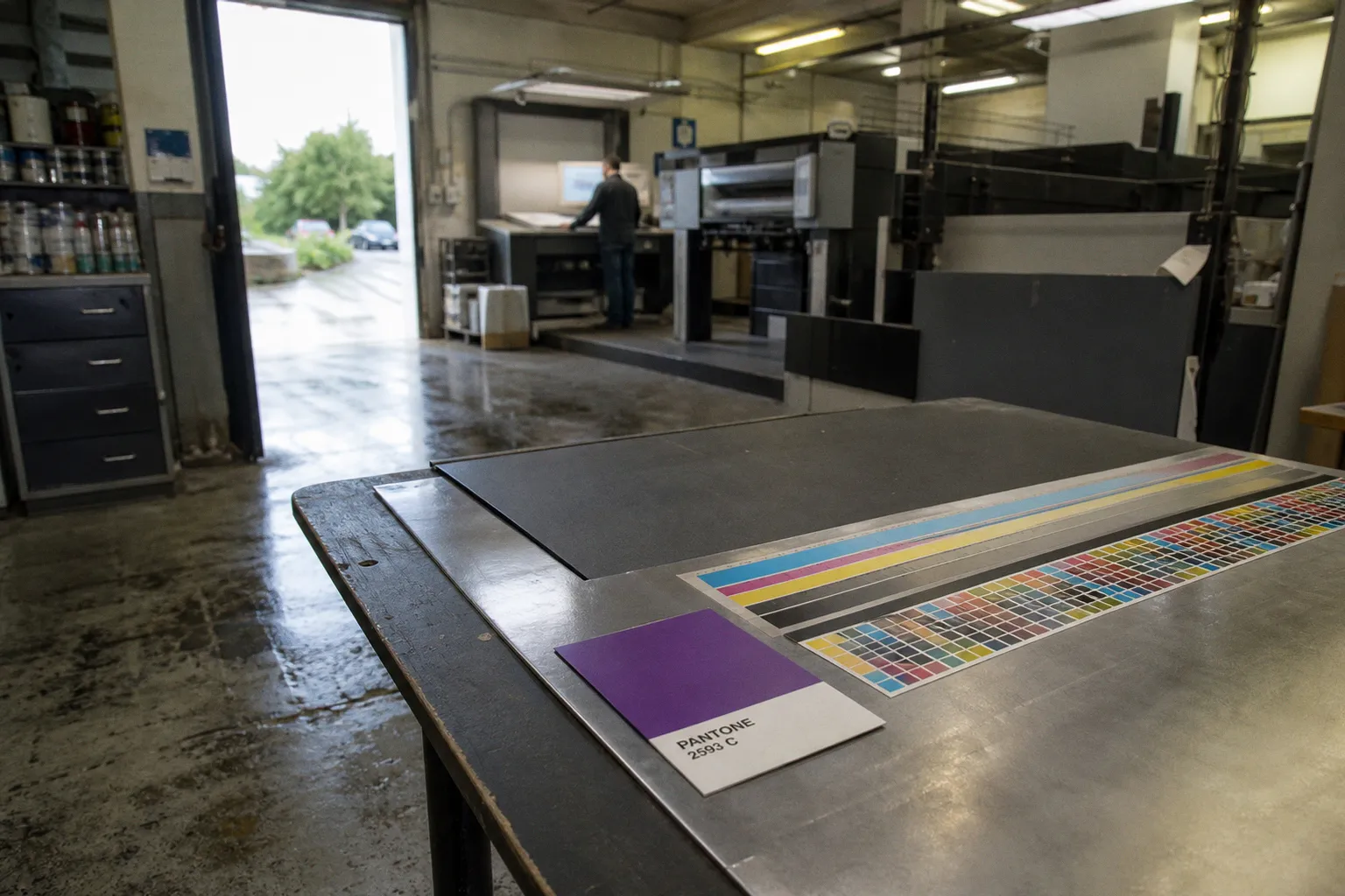 Couleurs Pantone : pourquoi la quadrichromie ne suffit pas