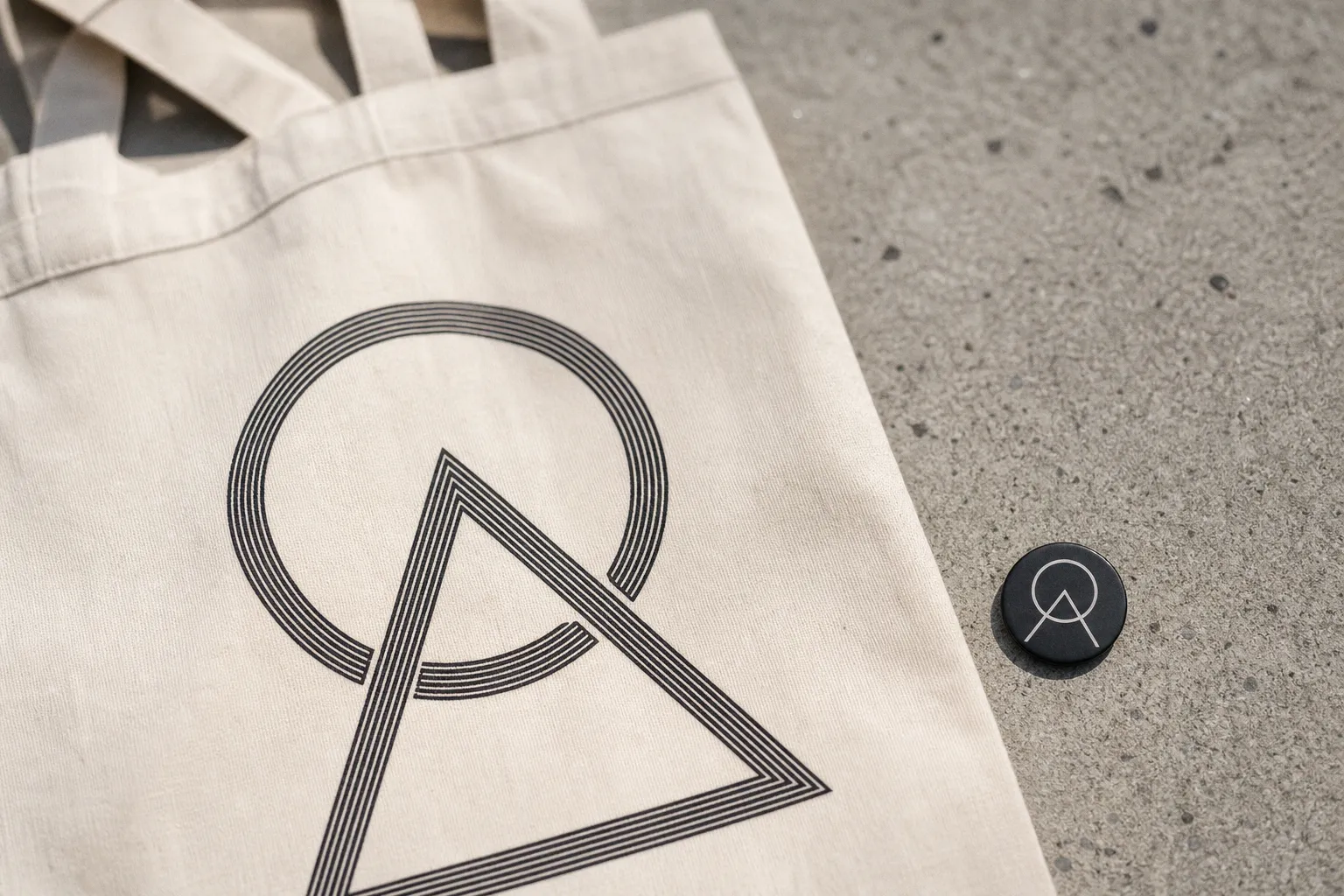 Merchandising de groupe : quels objets concevoir en priorité ?