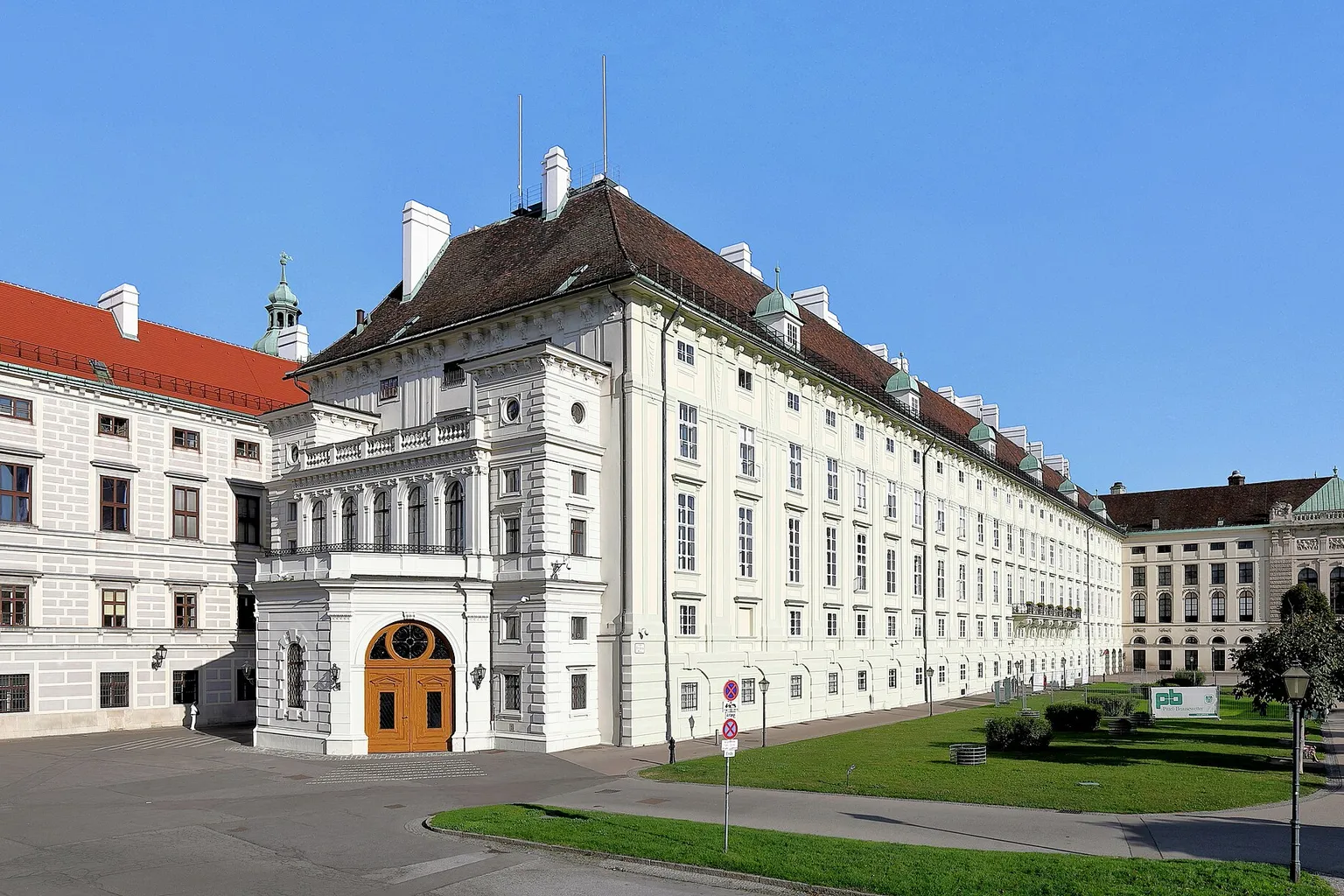 Palais de la Hofburg : faut-il réserver pour sa scénographie ?