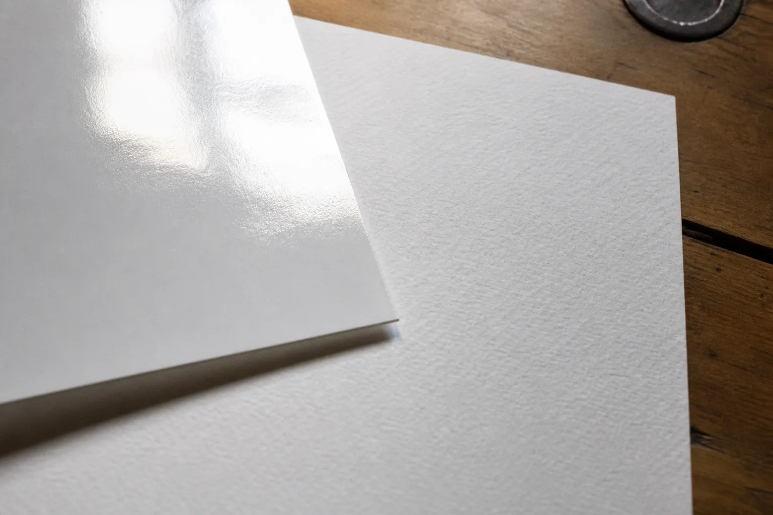 Papier couché ou non couché : le guide pour bien choisir