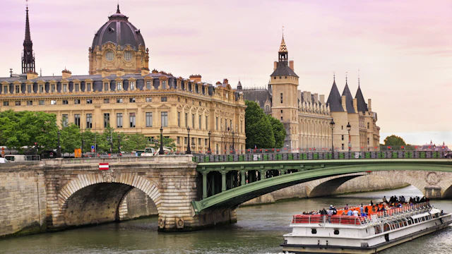 Bateaux-Mouches